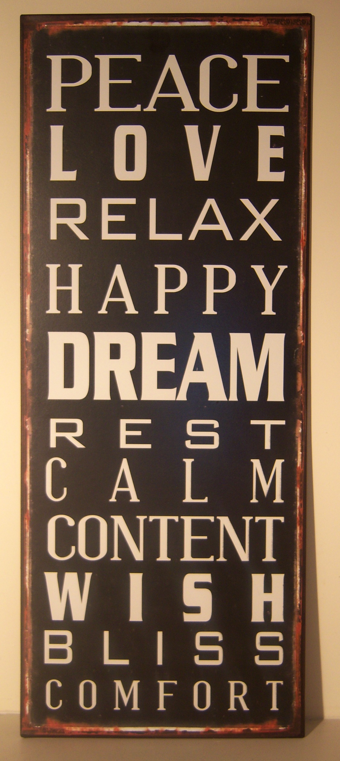The Home Furnishings Company VINTAGE STYLE BLACK AND WHITE WALL PLAQUE/SIGN 'PEACE LOVE HAPPY DREAM ...' 76x30 cms approx