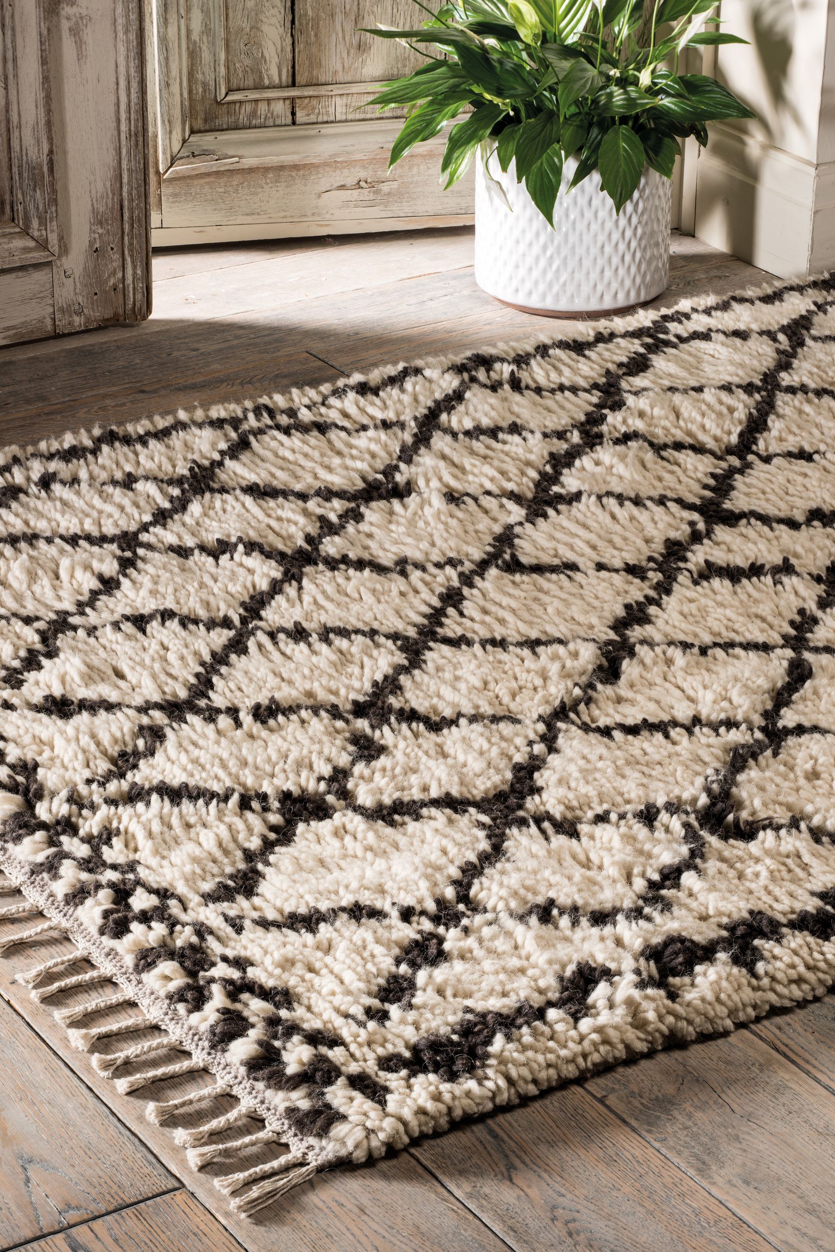 The Home Furnishings Company Marrakech Handwoven Cream Shaggy Rug