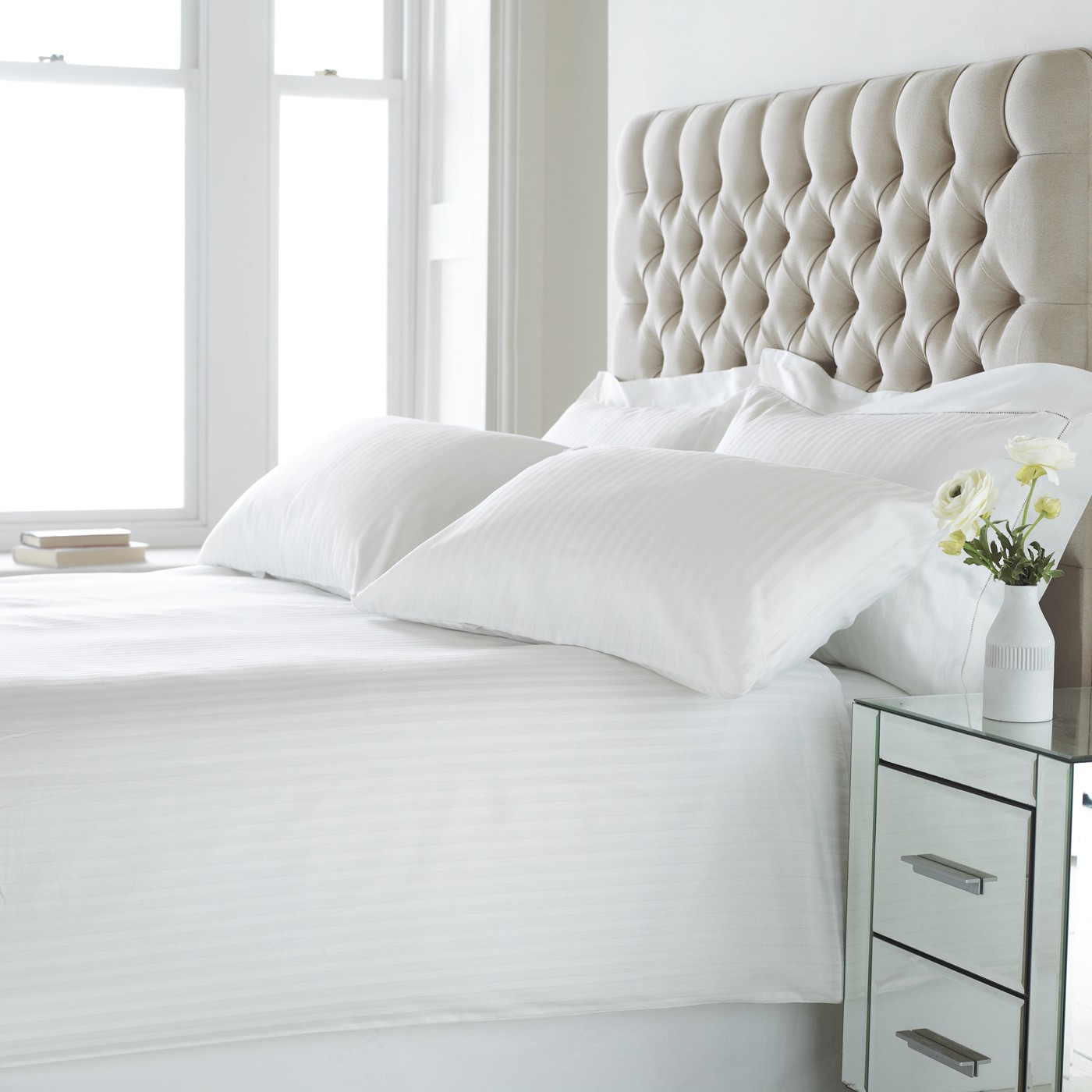 The Home Furnishings Company 100% Cotton Eton White Duvet Set 